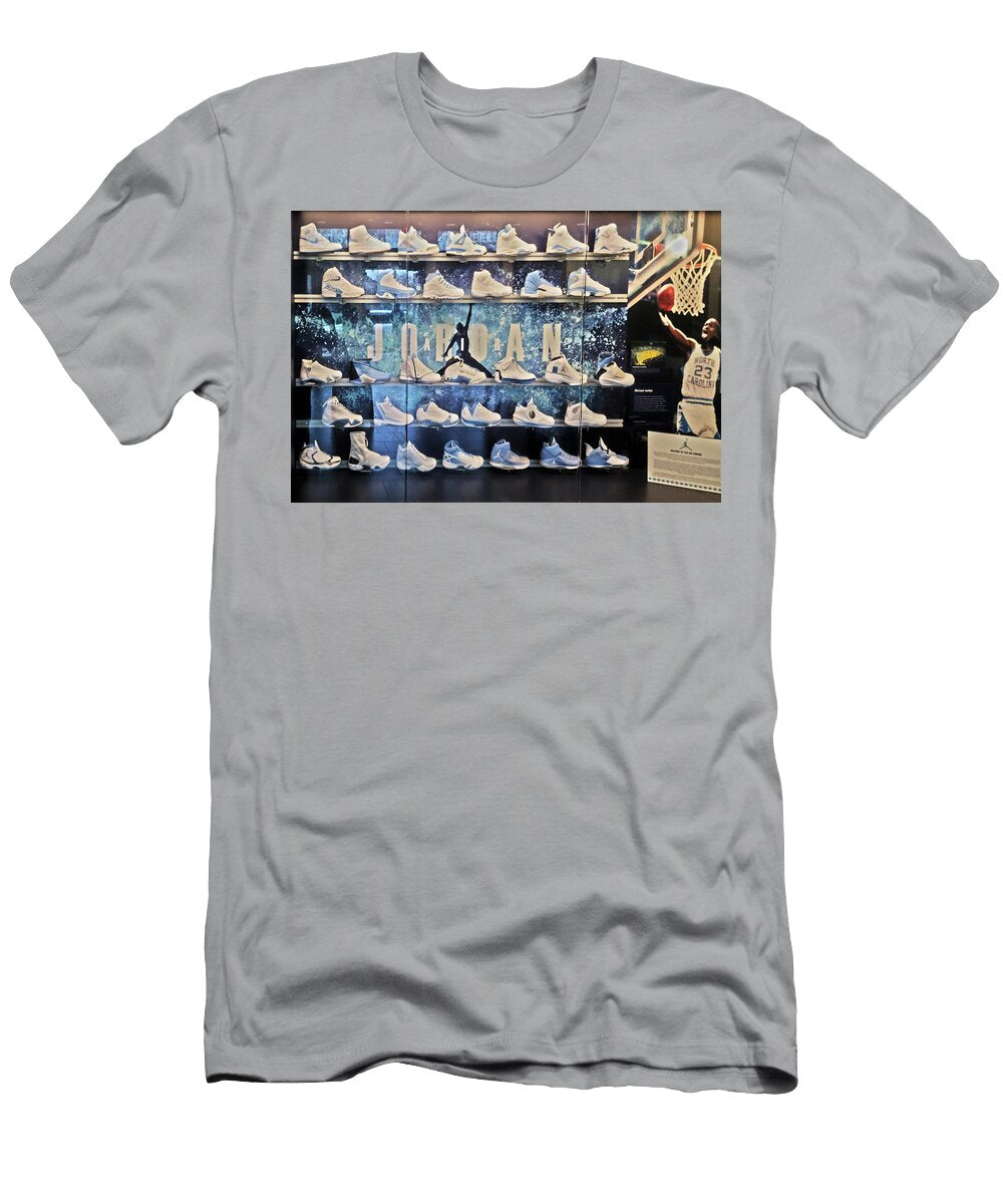 1 Air Jordan Sneakers 2t Brian Reaves T-Shirt