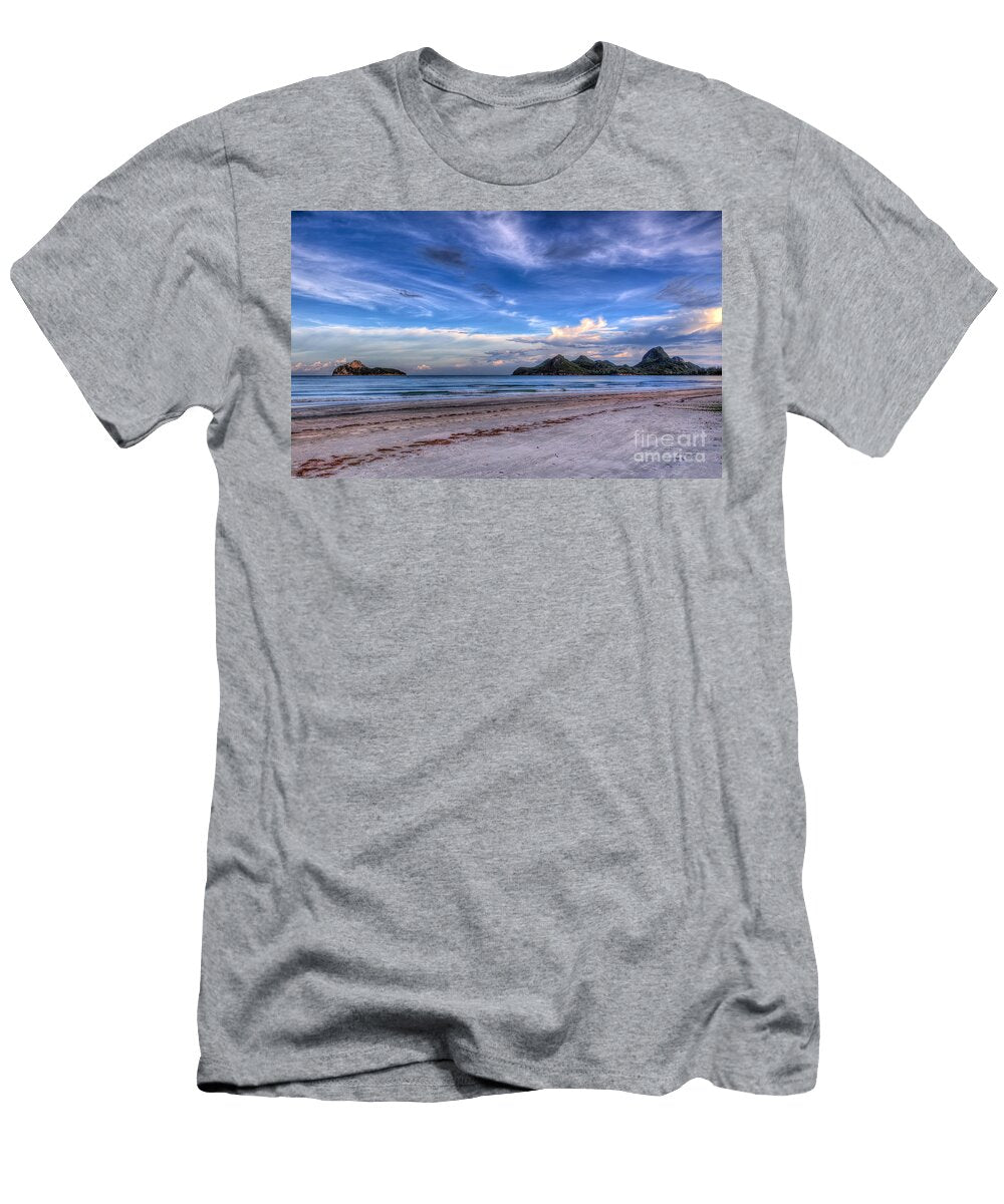 1 Ao Manao Bay Adrian Evans T-Shirt