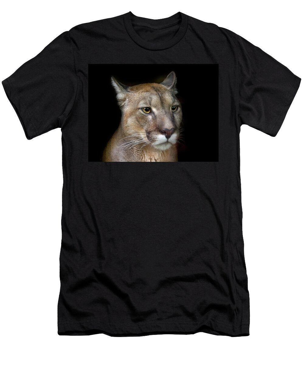 1 Cougar Portrait Captive Occurs in Americas Digitally Ernie Janes Natureplcom T-Shirt