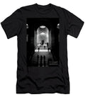 1 Louvre Victory Guilherme Pontes T-Shirt