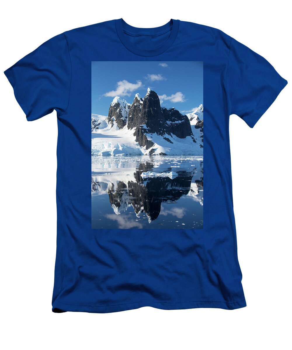1 Mountain Peaks and Glaciers Reflected in Lemaire Channel Ashley Cooper Natureplcom T-Shirt