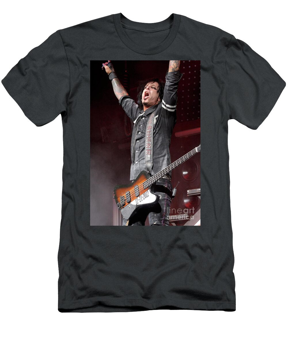 18 Nikki Sixx Motley Crue Concert Photos T-Shirt