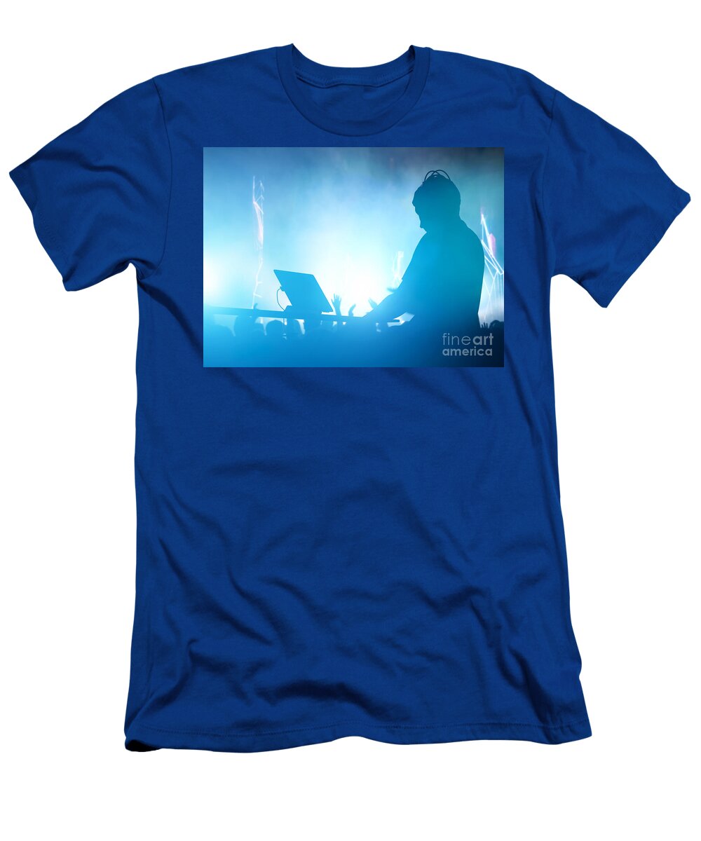 2 Club DJ Playing and Mixing Music for People Michal Bednarek T-Shirt