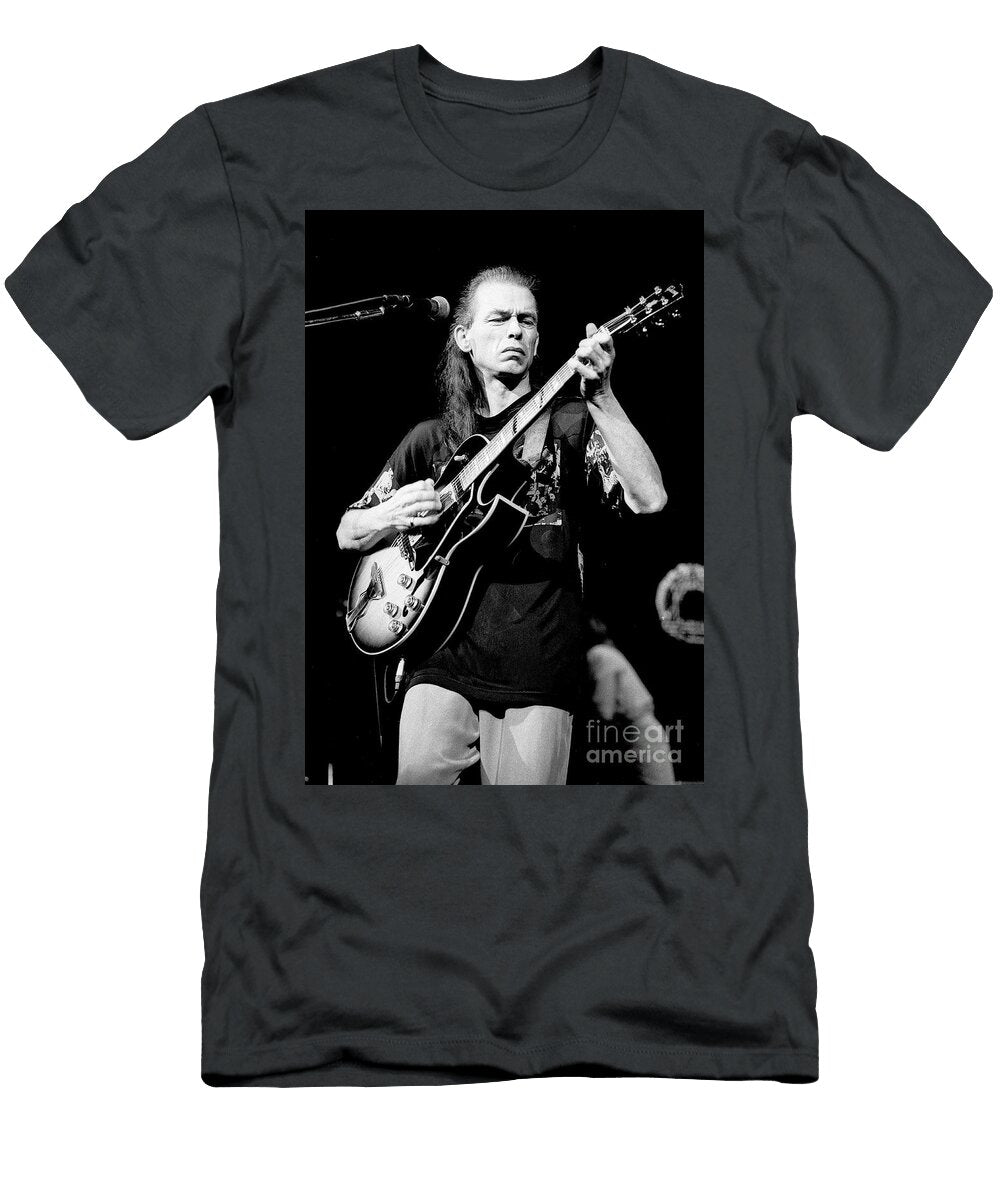 4 Steve Howe Yes Concert Photos T-Shirt