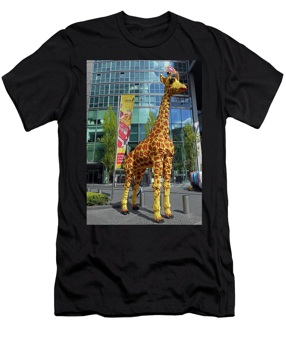 Berlin Statues 38 Ron Kandt T-Shirt