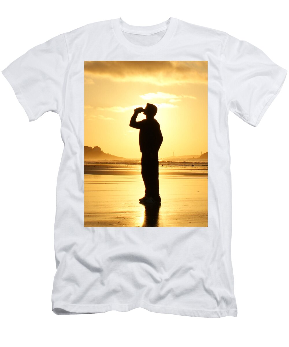 Cafe De LA Manana Leyli Escobar T-Shirt