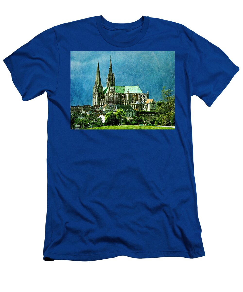 Chartres Cathedral Nikolyn Mcdonald T-Shirt