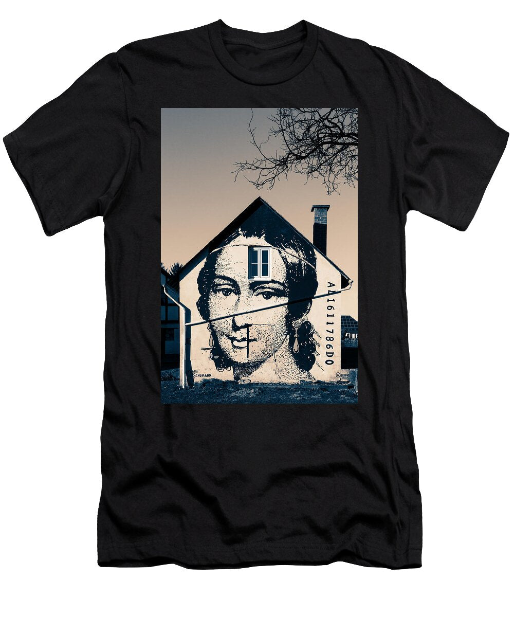 Geliebte Clara Iryna Goodall T-Shirt
