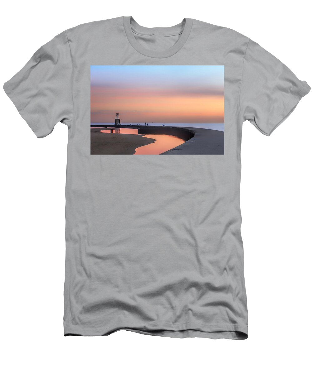 Hook Pier Lighthouse Chicago Nikolyn Mcdonald T-Shirt