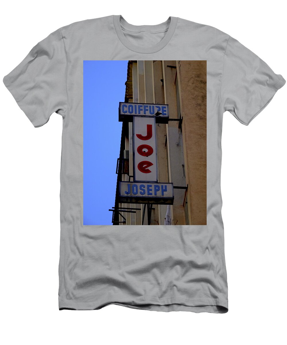 Iconic Joe Coiffure in Beirut Funkpix Photo Hunter T-Shirt