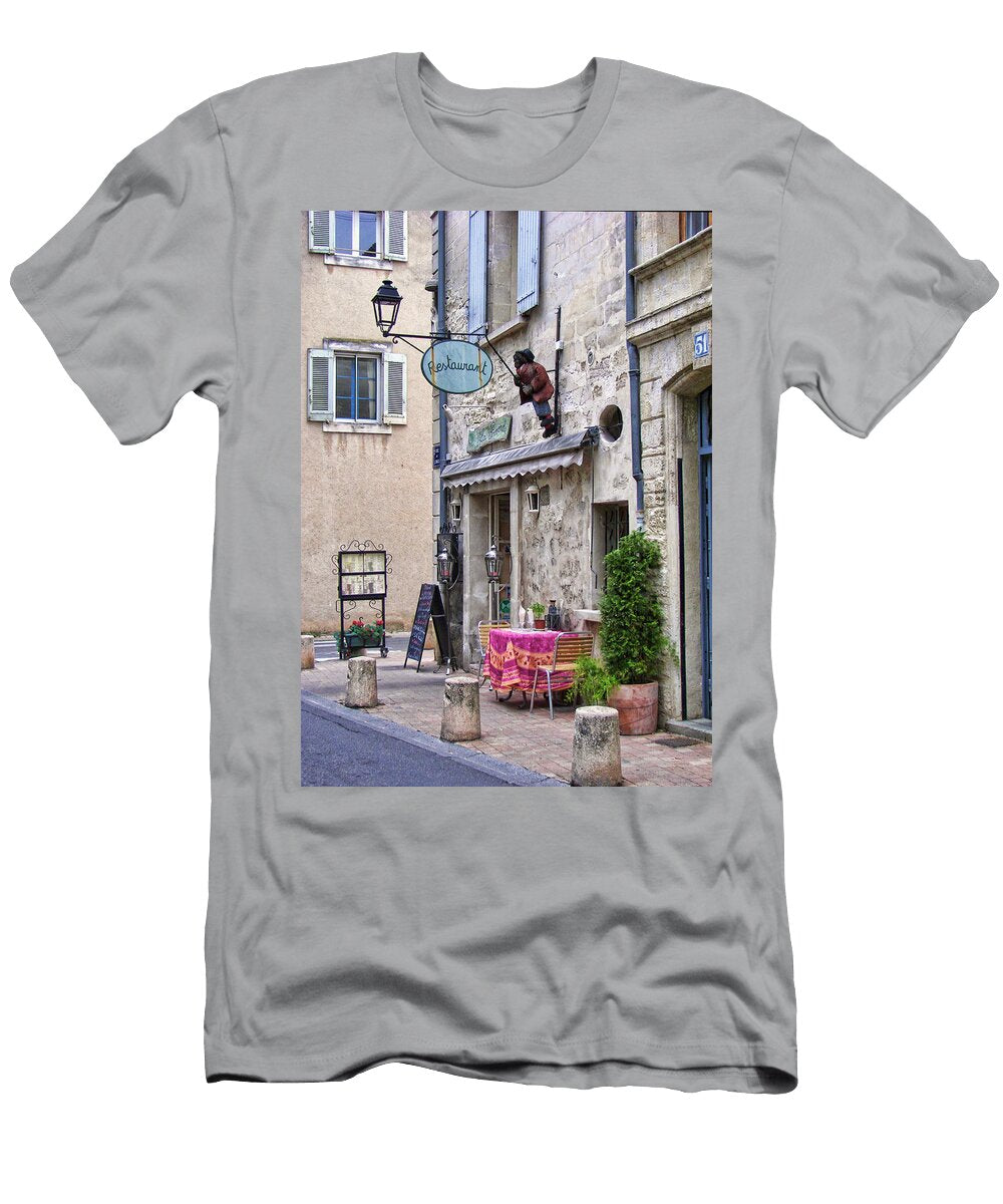 LA Provende Nikolyn Mcdonald T-Shirt