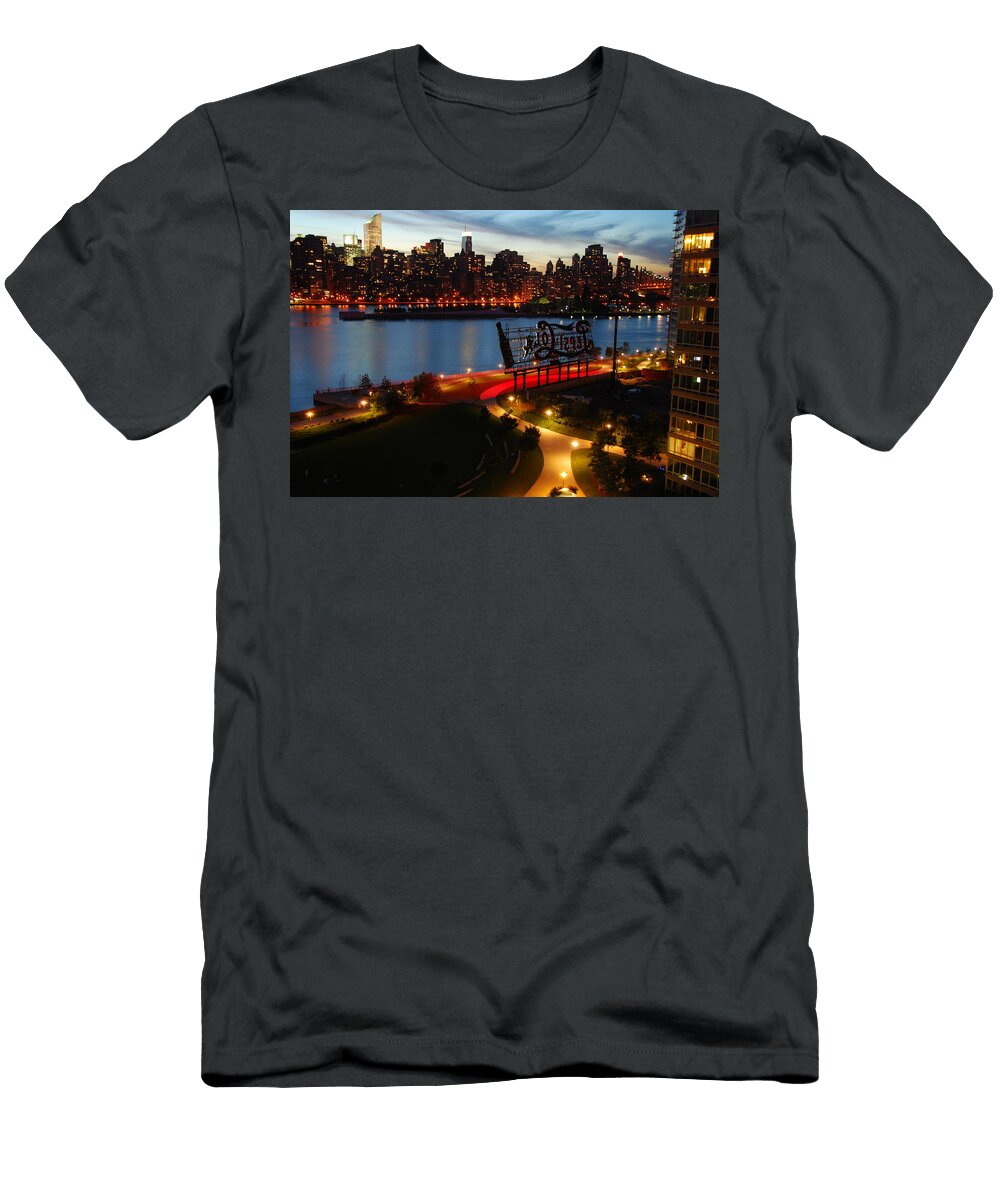 Long Island City Pepsi Cola By Night Petra Van Der Wielen T-Shirt