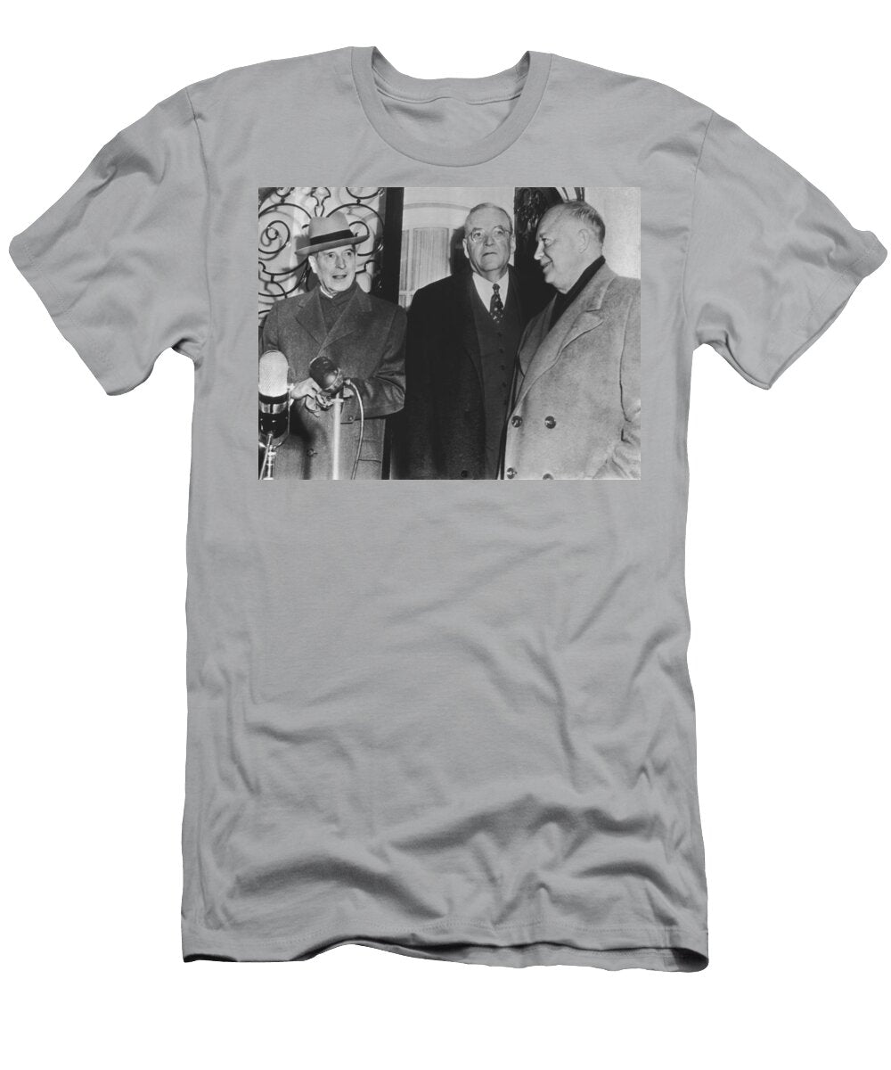 Macarthur Dulles Eisenhower Underwood Archives T-Shirt