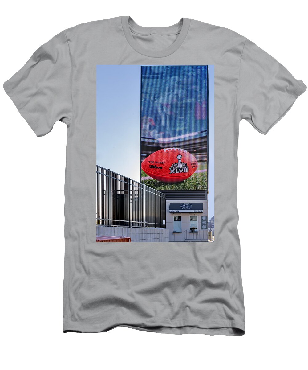 Metlife Stadium Box Office Susan Candelario T-Shirt