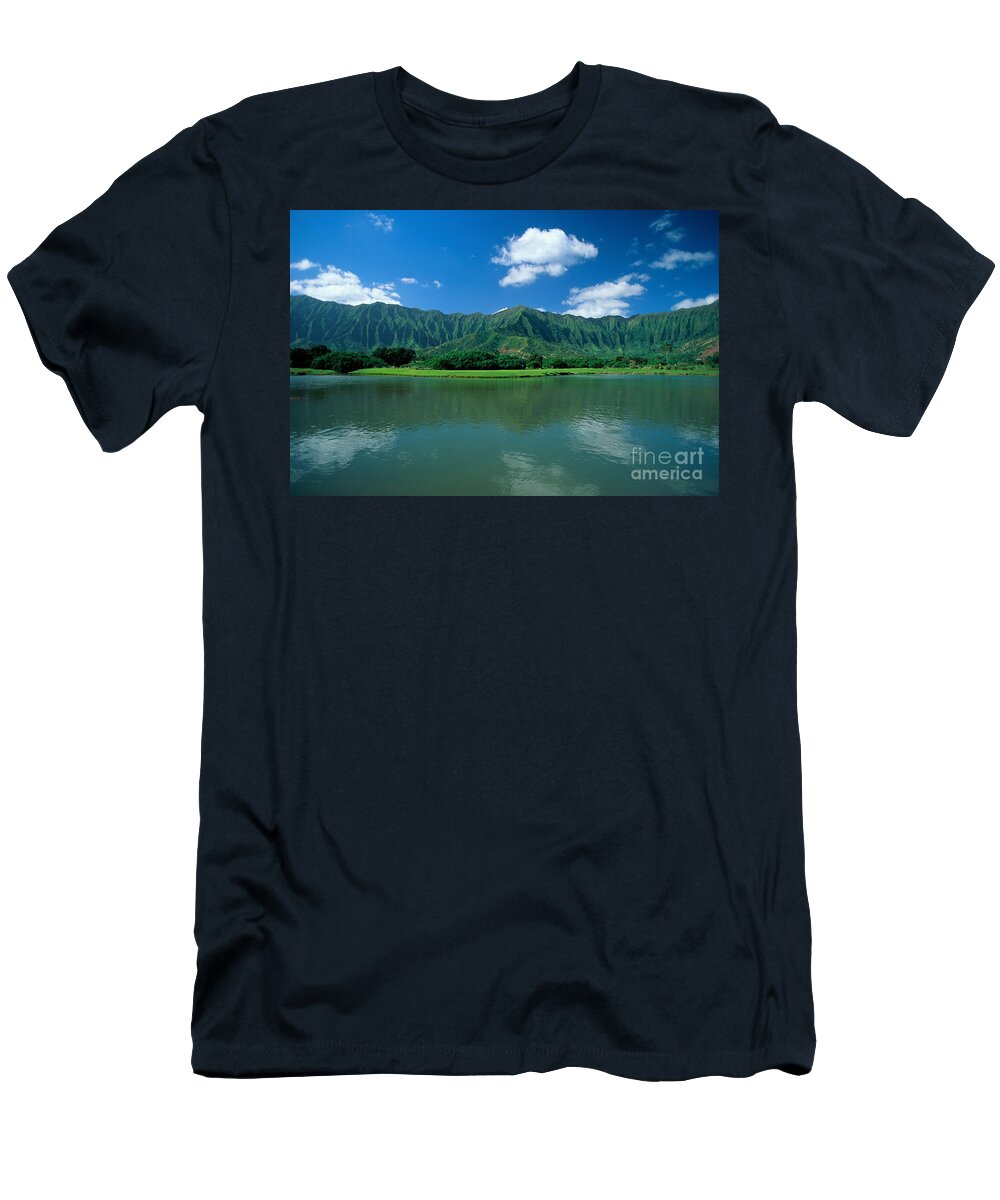 Oahu Calm Pond David Cornwellfirst Light Pictu T-Shirt