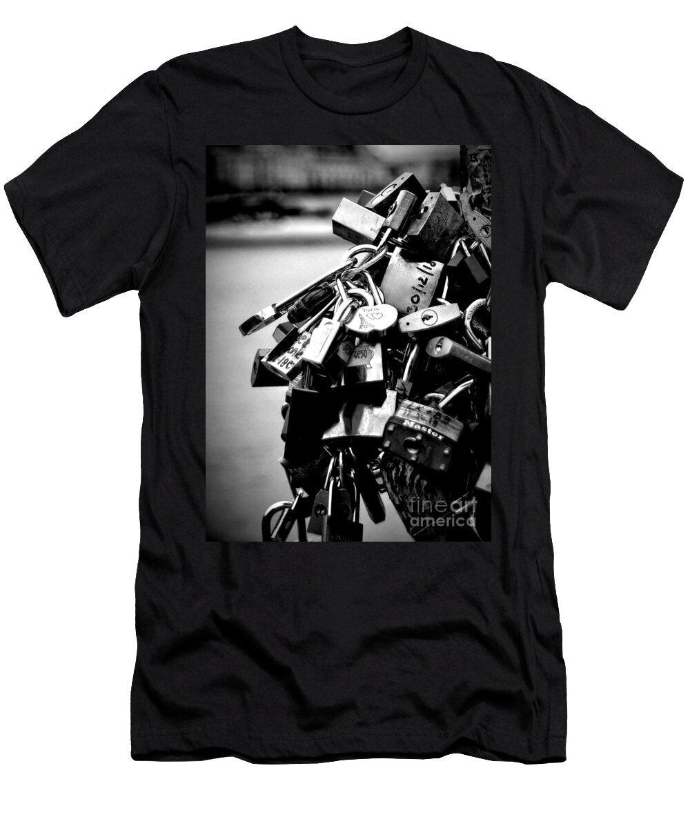 Pont Des Arts Monochromatic Visual Narrative Lovelock Legacy Digital Art Dmr Filho T-Shirt