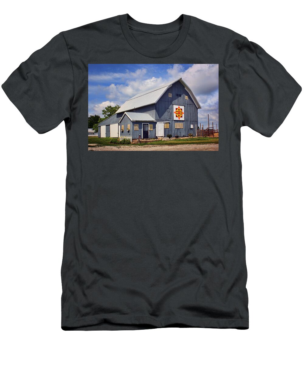 Prairie Sunrise Quilt Barn Nebraska Nikolyn Mcdonald T-Shirt