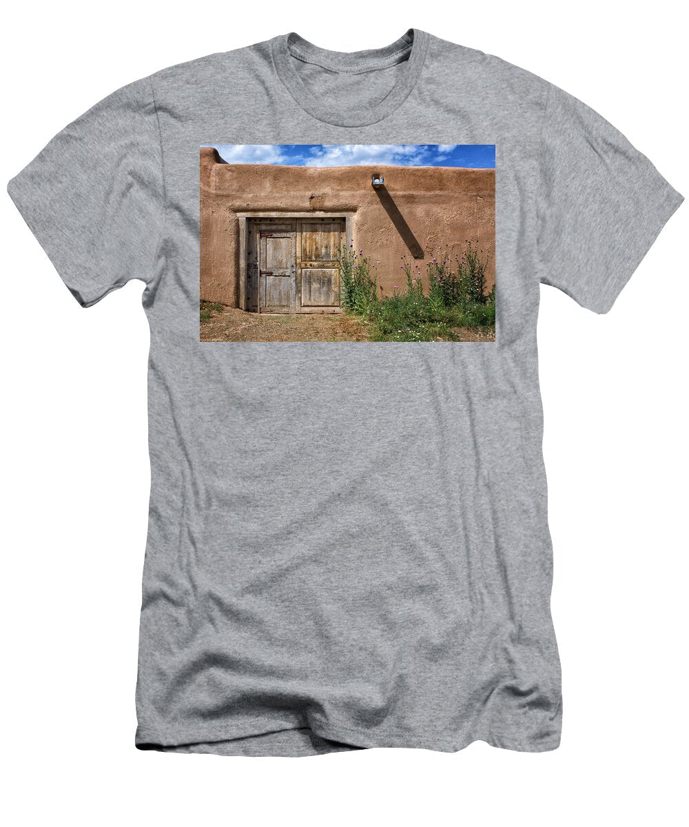 Puerta Cerrada Nikolyn Mcdonald T-Shirt