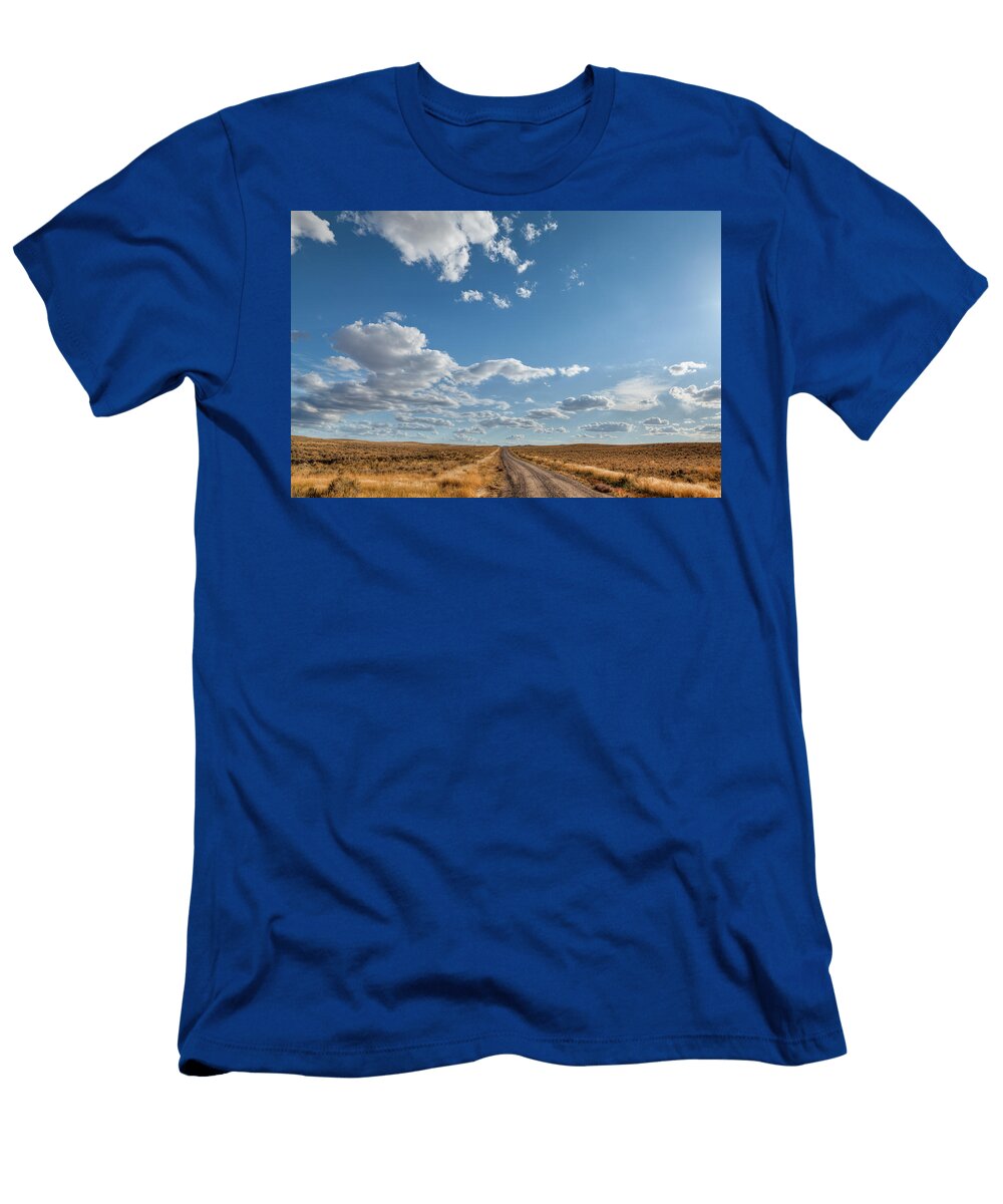 Road Near Ten Sleep Wyoming Steve Gadomski T-Shirt