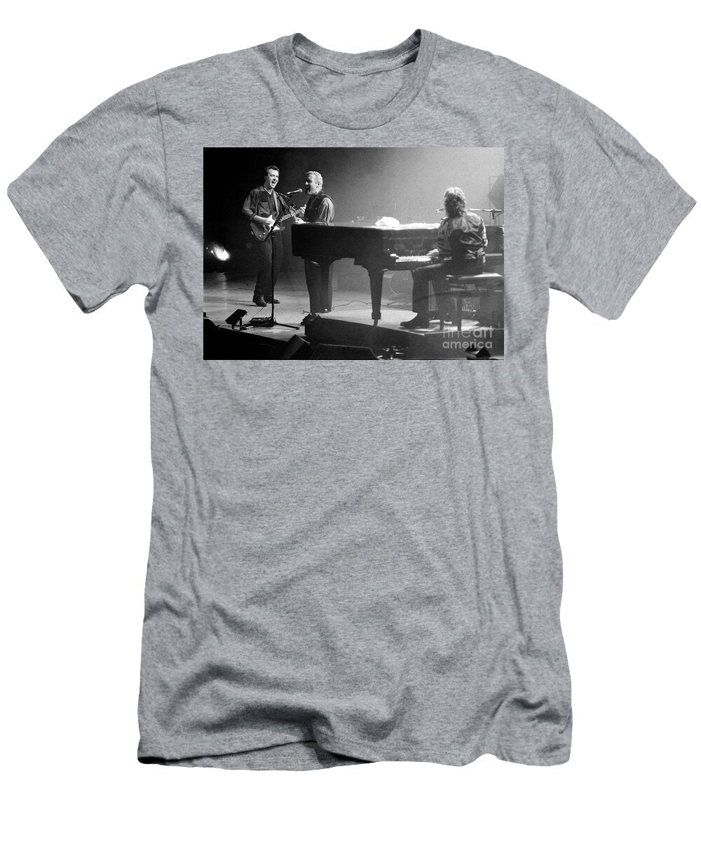 Robbie Mcintosh Hamish Stuart and Paul Mccartney Concert Photos T-Shirt