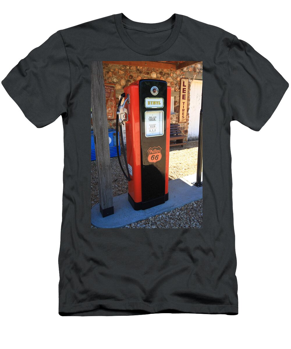 Route 66 Vintage Gas Pump Frank Romeo T-Shirt