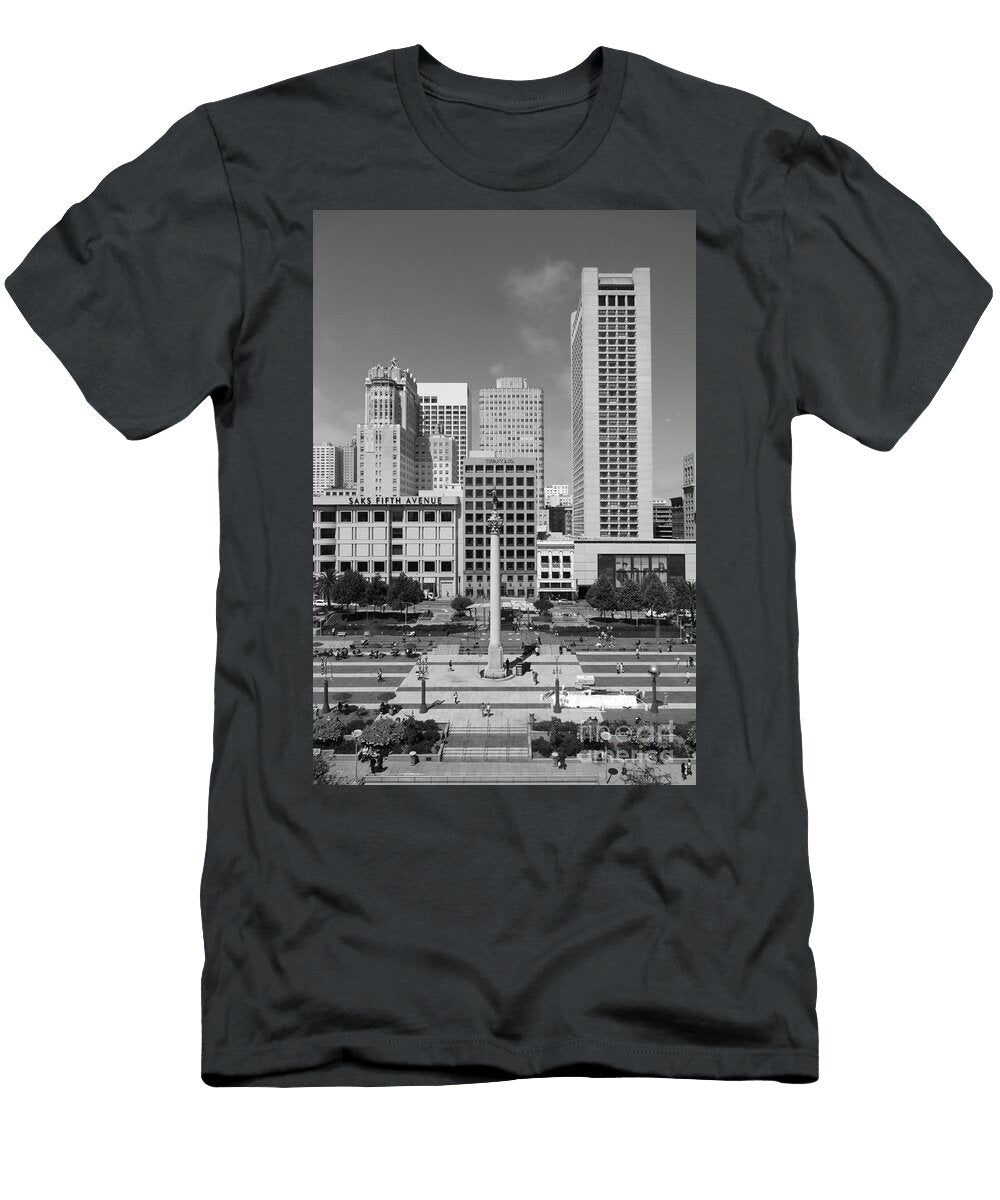 San Francisco Union Square 5d17941 Black and White Wingsdomain Art and Photography T-Shirt
