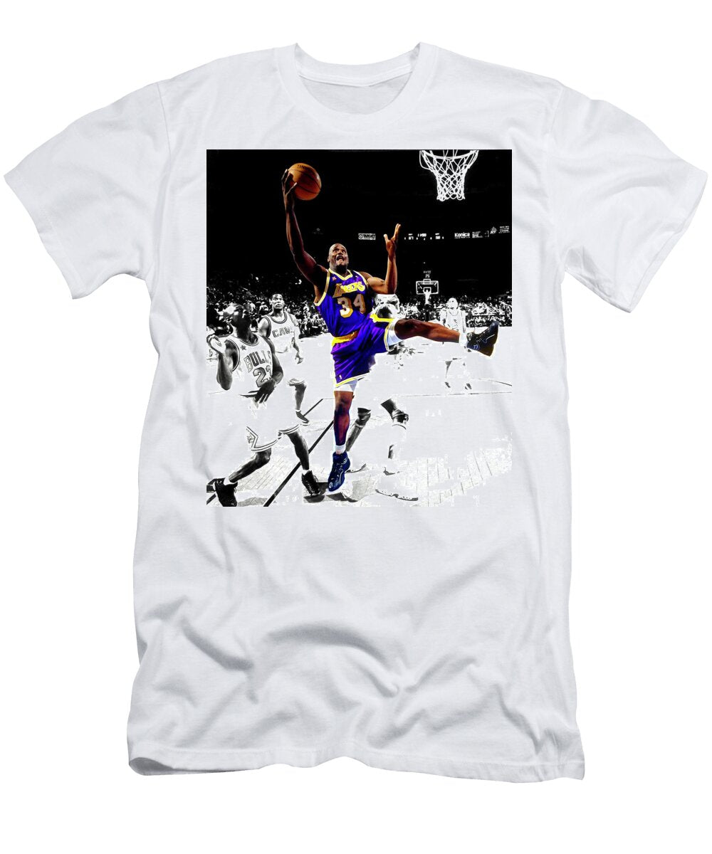 Shaq Controlling the Paint Brian Reaves T-Shirt