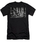 Smoke Break Bw Nikolyn Mcdonald T-Shirt