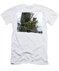 Spotting Her Prey Elizabeth Waitinas T-Shirt