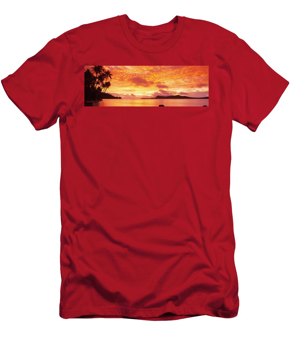 Sunset Huahine Island Tahiti Panoramic Images T-Shirt