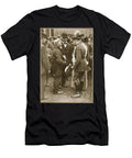 The King and Queen Converse with an Old Shipwright At Birkenhead English Photographer T-Shirt
