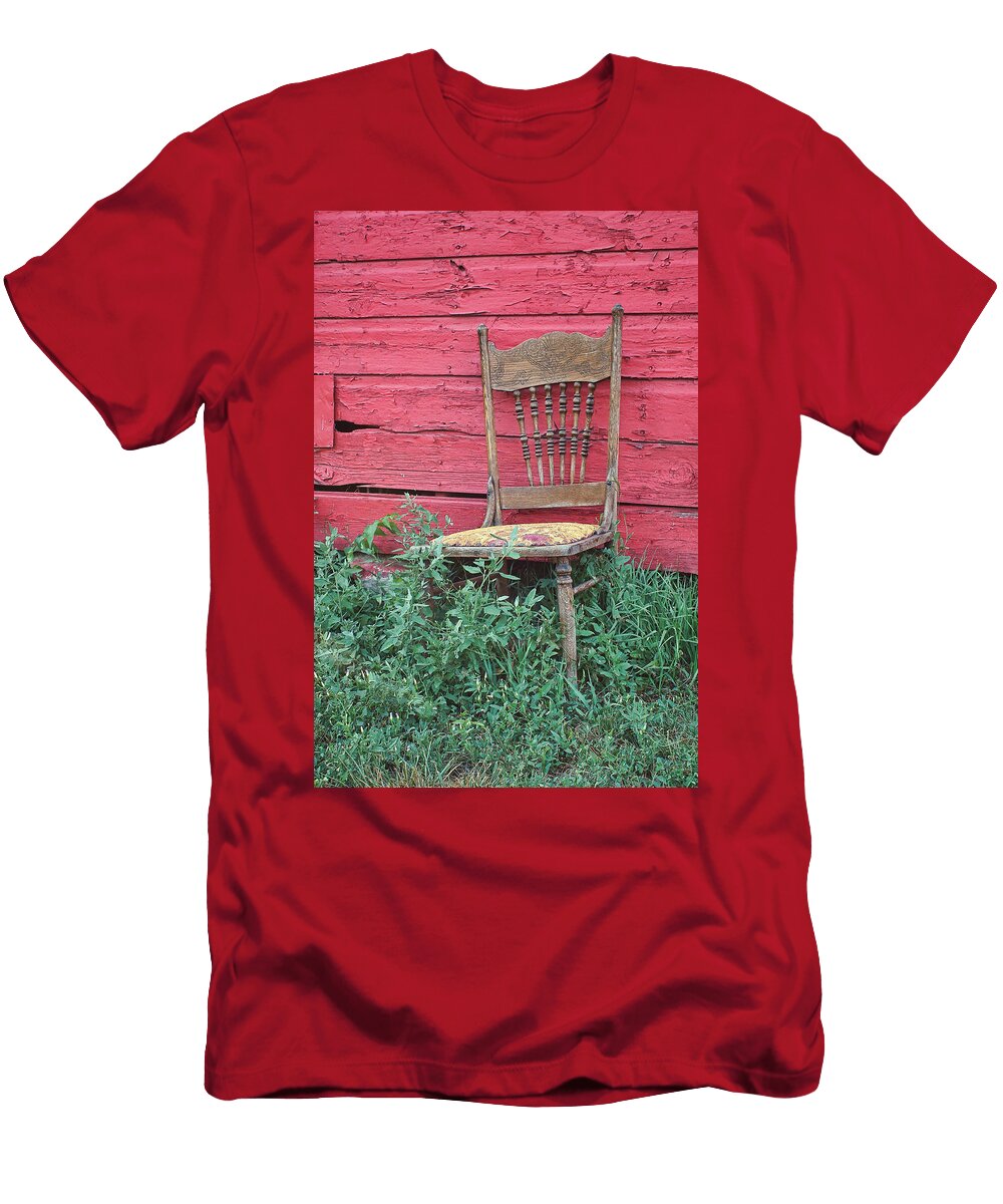 The Old Chair and the Red Barn 2 Nikolyn Mcdonald T-Shirt