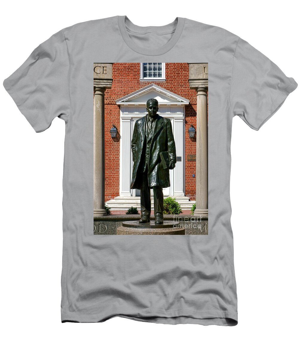 Thurgood Marshall Statue Olivier Le Queinec T-Shirt